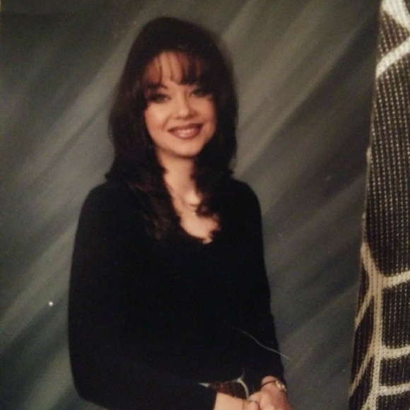 Meet your Posher, Nava - Picture 2 of 3